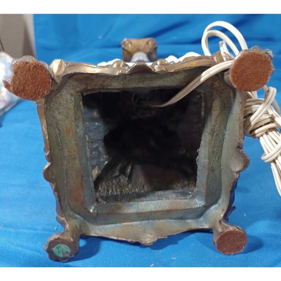 Must Buy Both Neoclassical Bronze Cherub Hollywood Regency Buffet Table Lamp - Picture 14 of 16